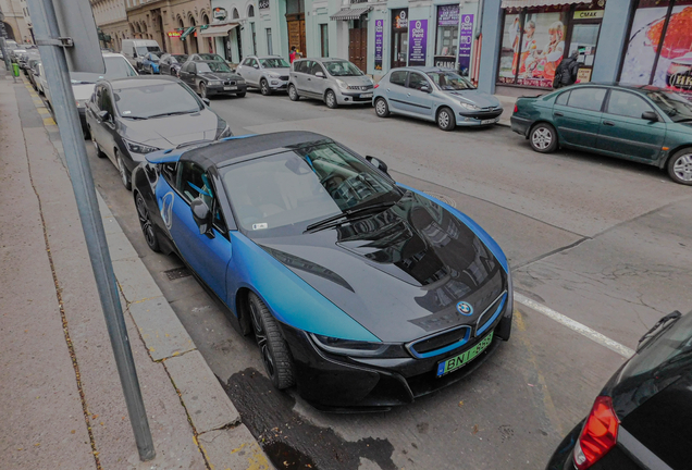 BMW i8 Roadster