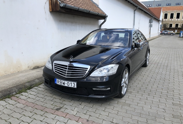 Mercedes-Benz S 63 AMG W221 2011