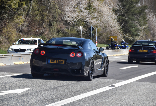 Nissan GT-R