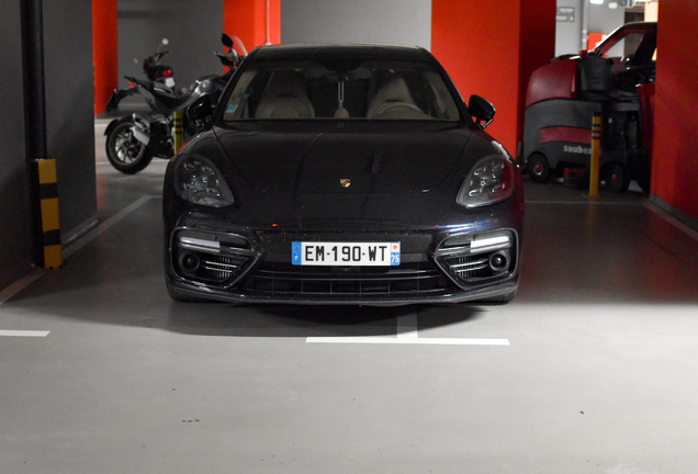 Porsche 971 Panamera Turbo Executive