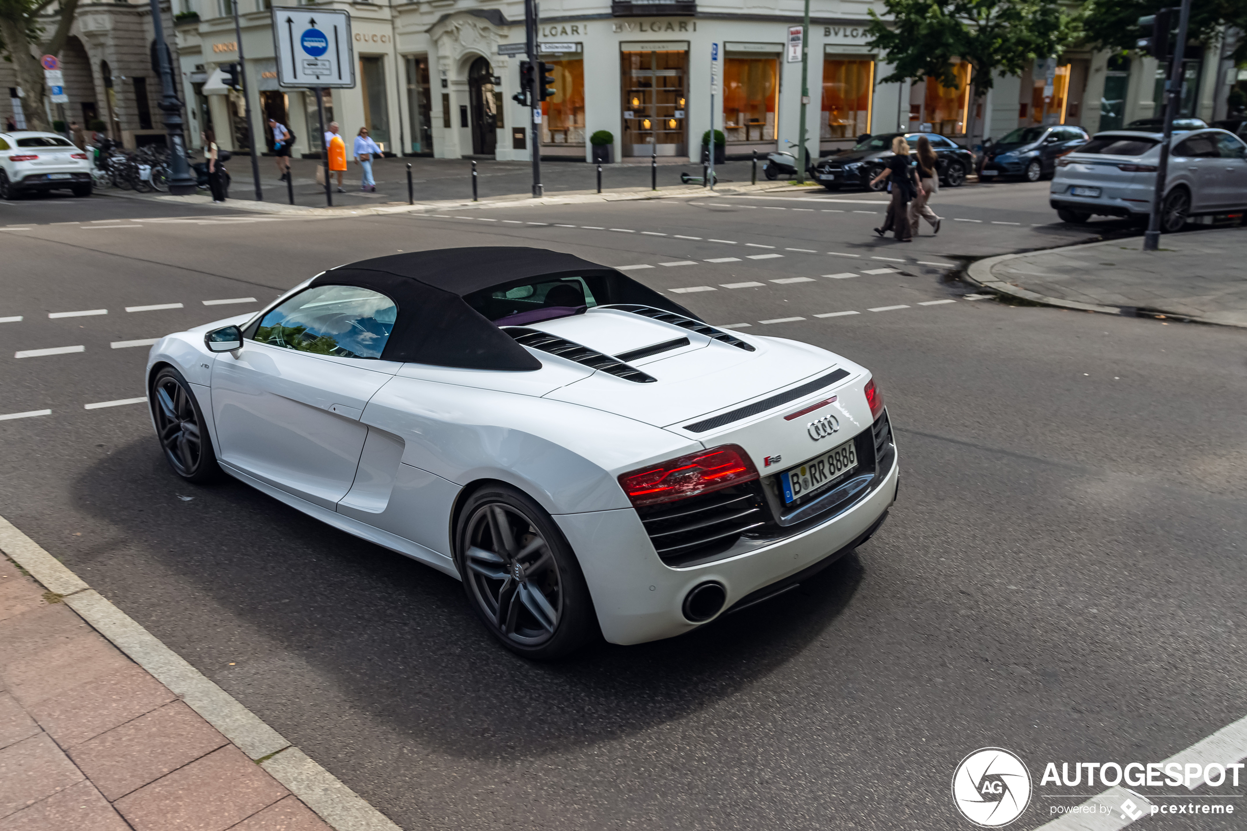 Audi R8 V10 Spyder 2013