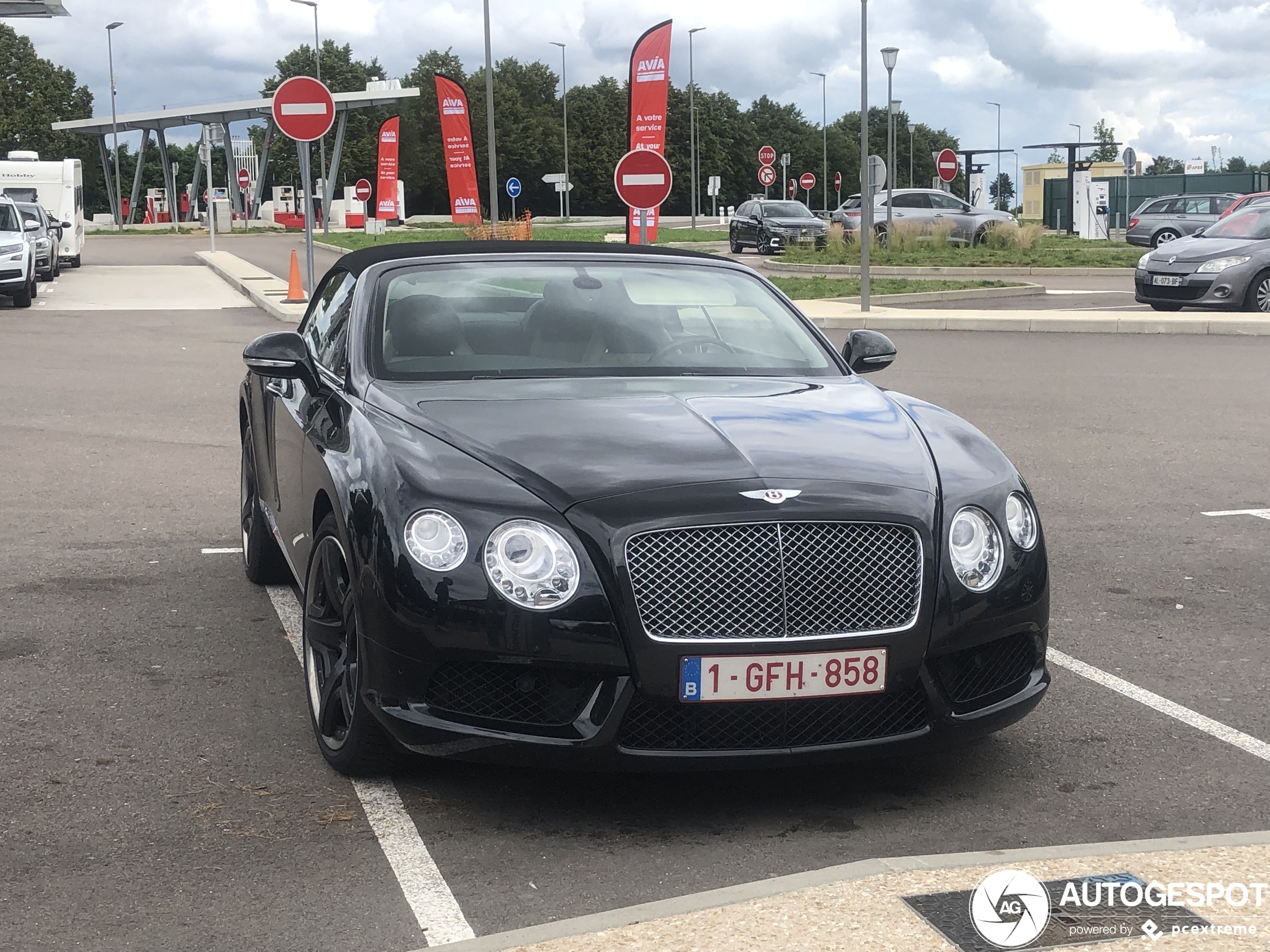 Bentley Continental GTC V8