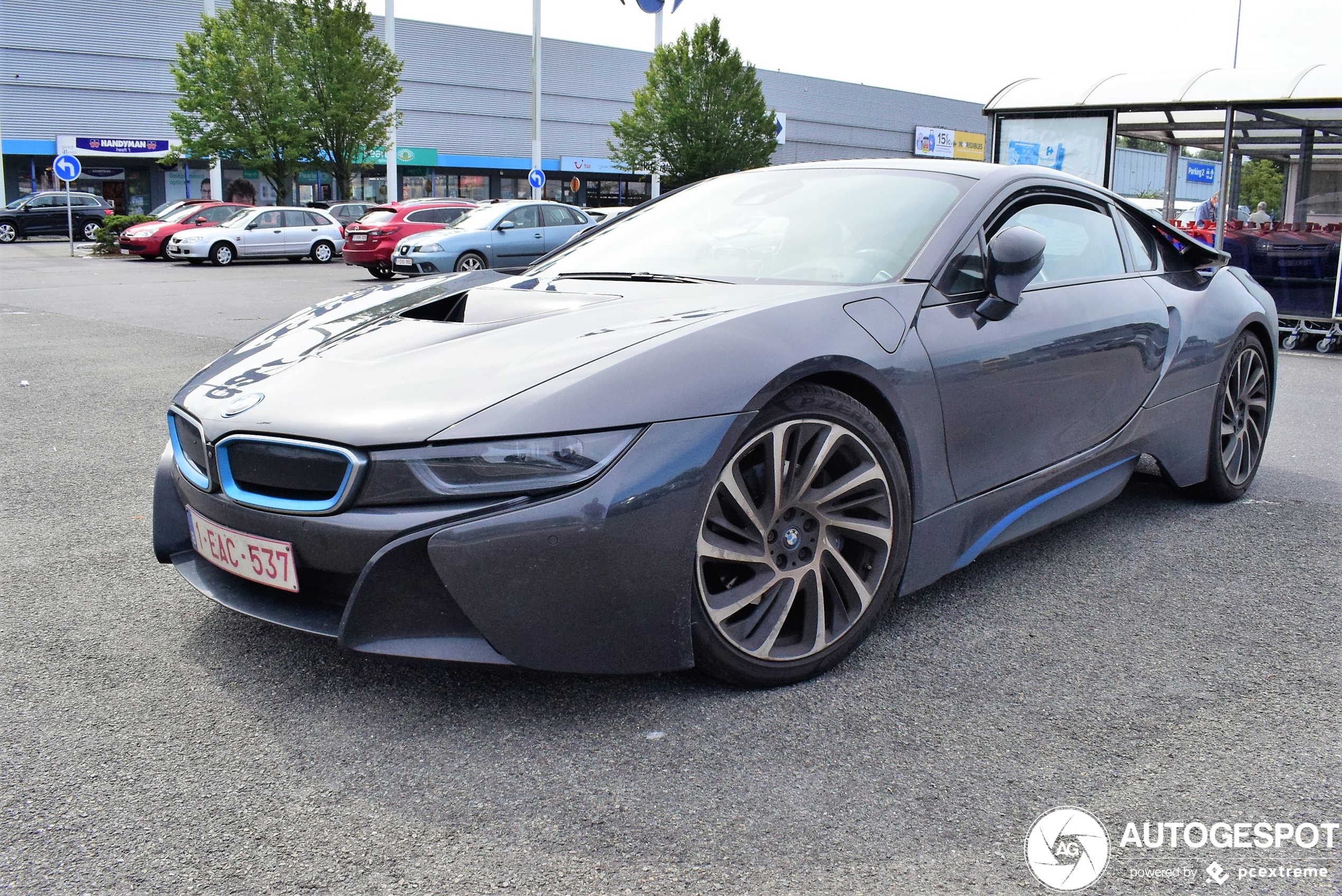 BMW i8