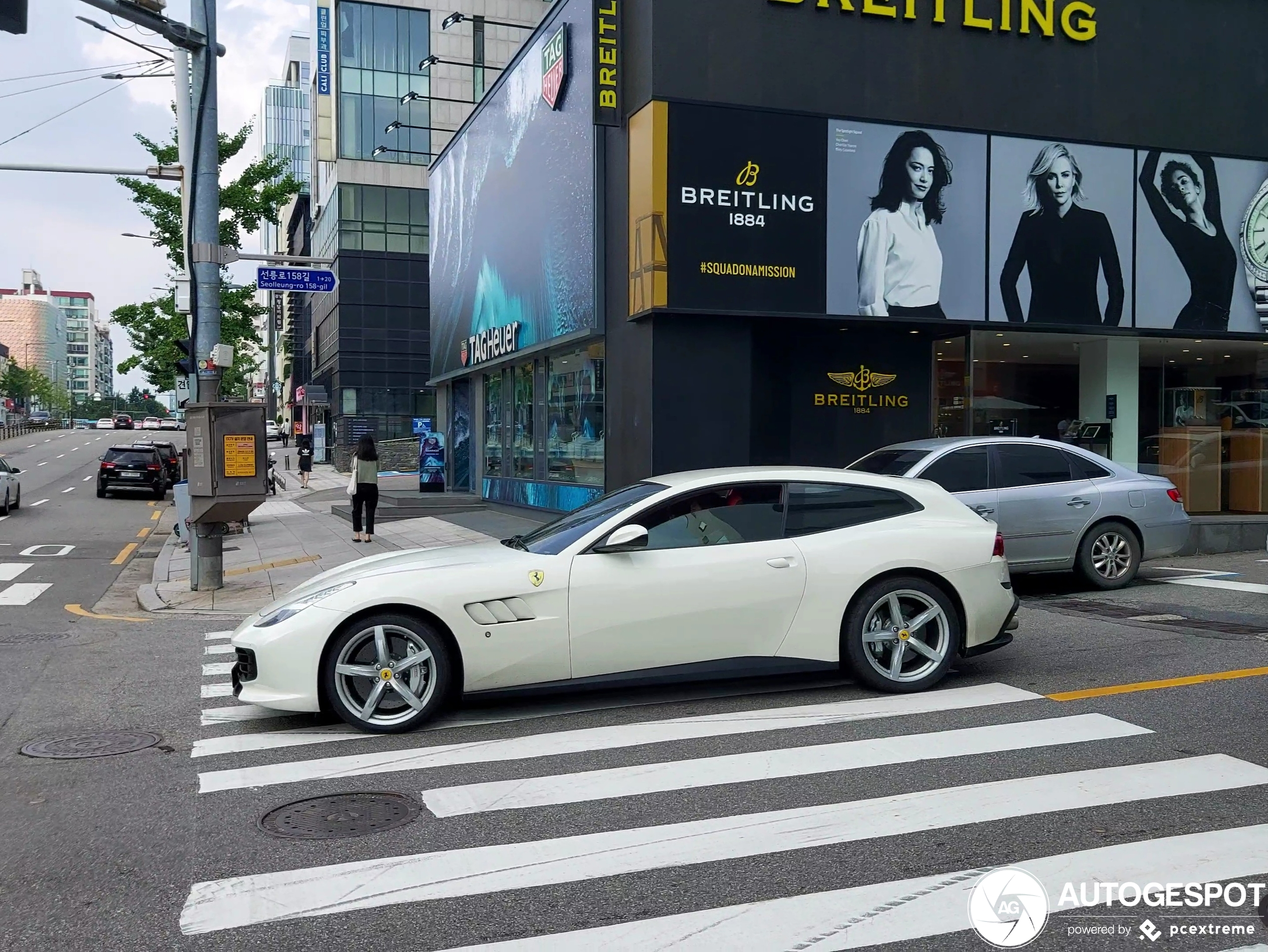 Ferrari GTC4Lusso T