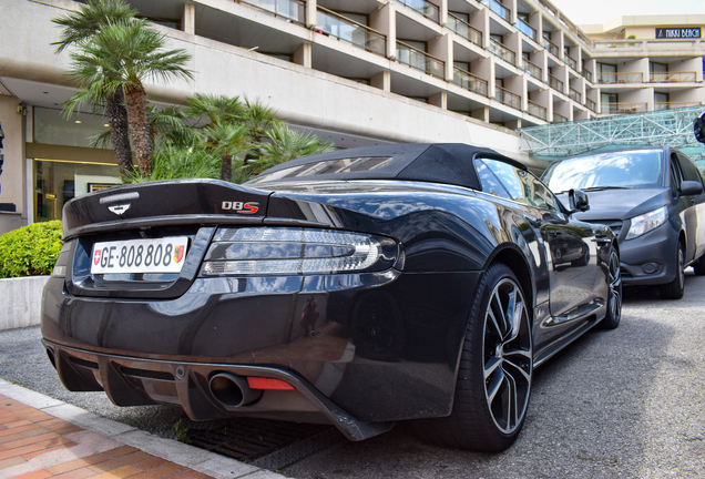 Aston Martin DBS Volante Carbon Black Edition