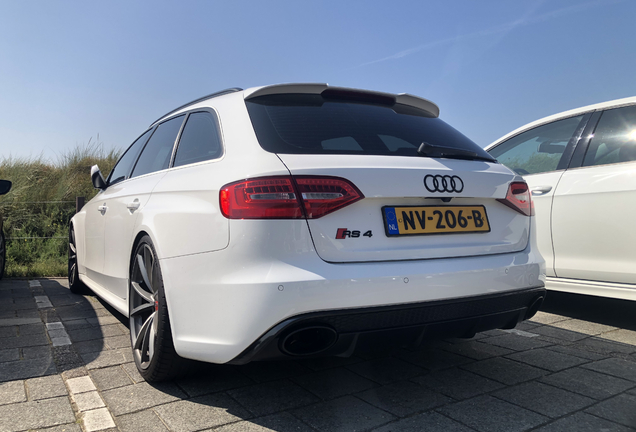 Audi RS4 Avant B8