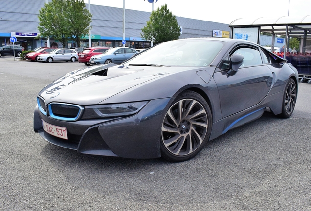 BMW i8