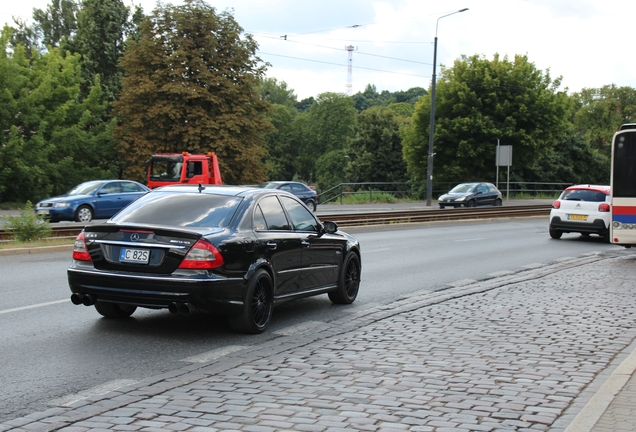 Mercedes-Benz E 63 AMG