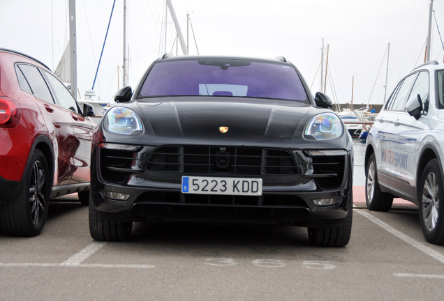 Porsche 95B Macan GTS