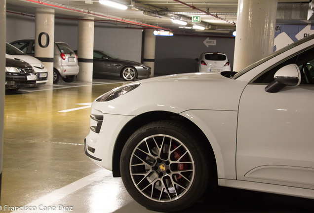 Porsche 95B Macan Turbo