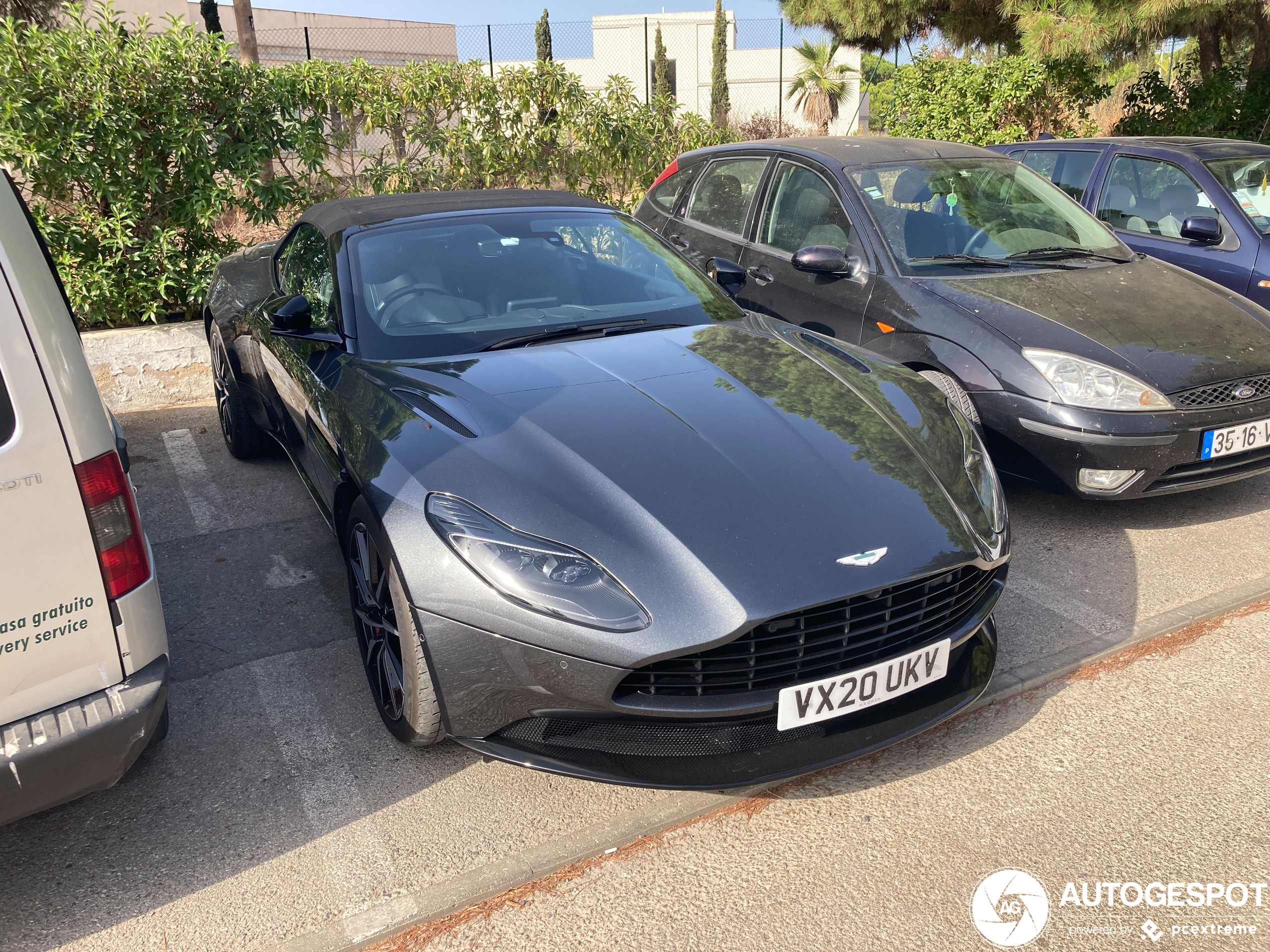 Aston Martin DB11 V8 Volante