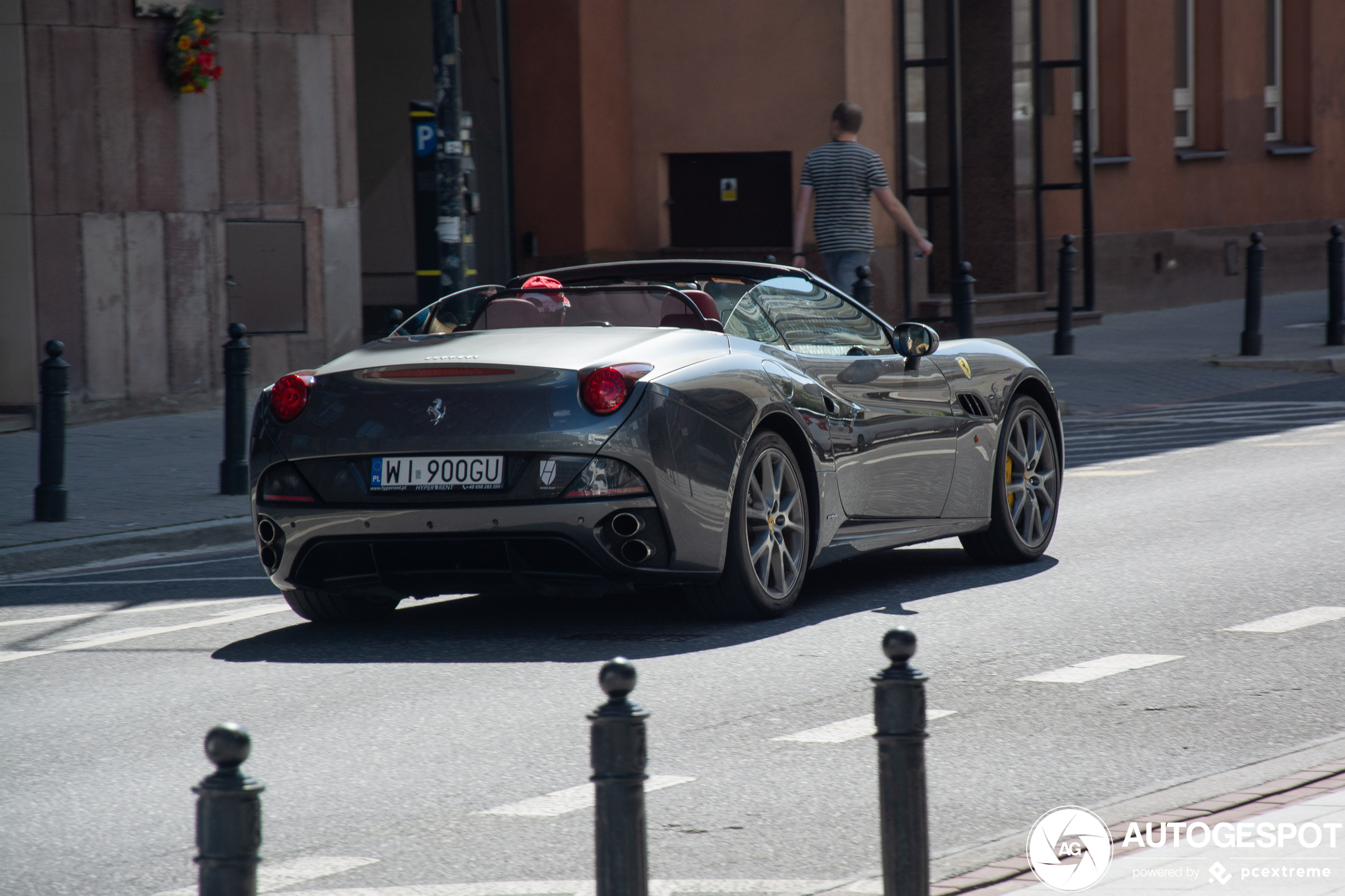 Ferrari California