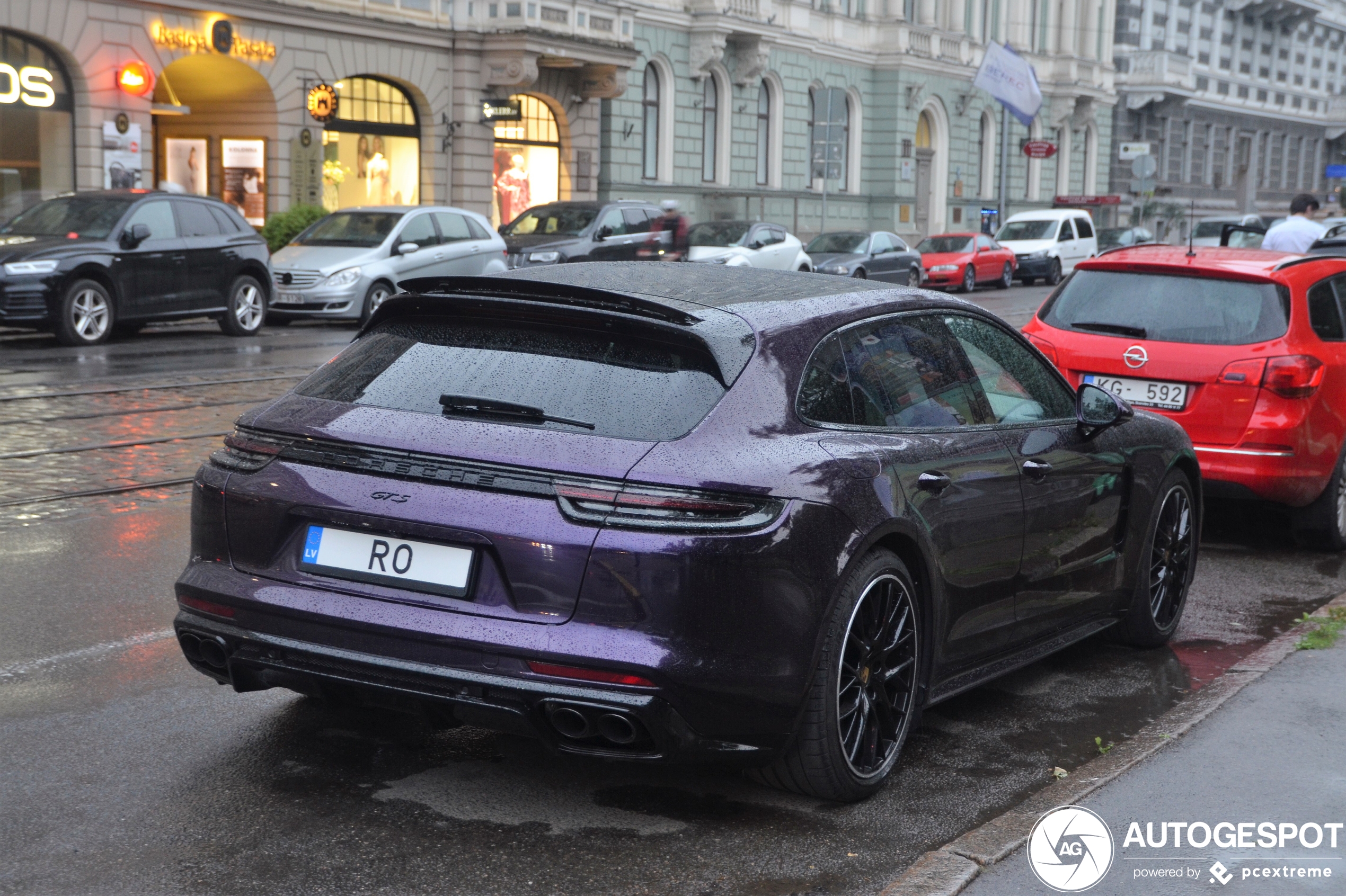 Porsche 971 Panamera GTS Sport Turismo