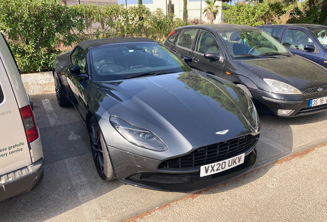 Aston Martin DB11 V8 Volante