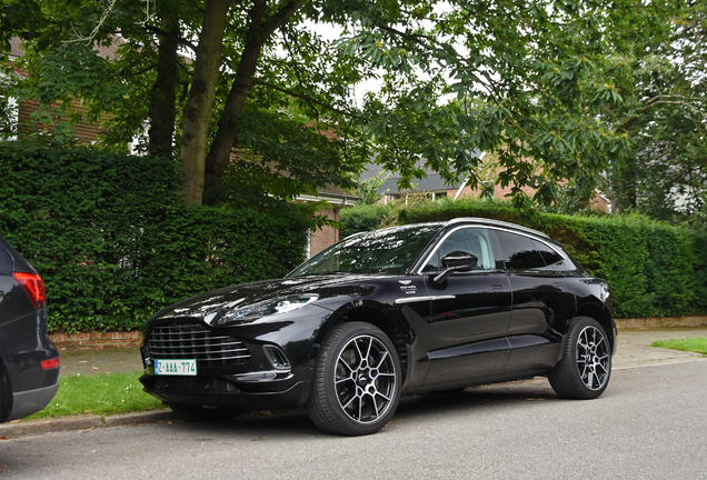 Aston Martin DBX