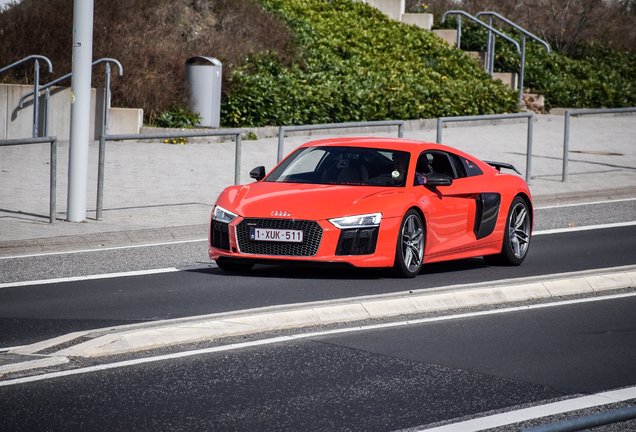 Audi R8 V10 Plus 2015