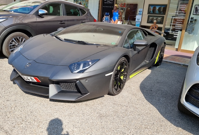 Lamborghini Aventador LP700-4