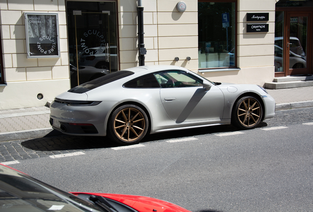 Porsche 992 Carrera 4S