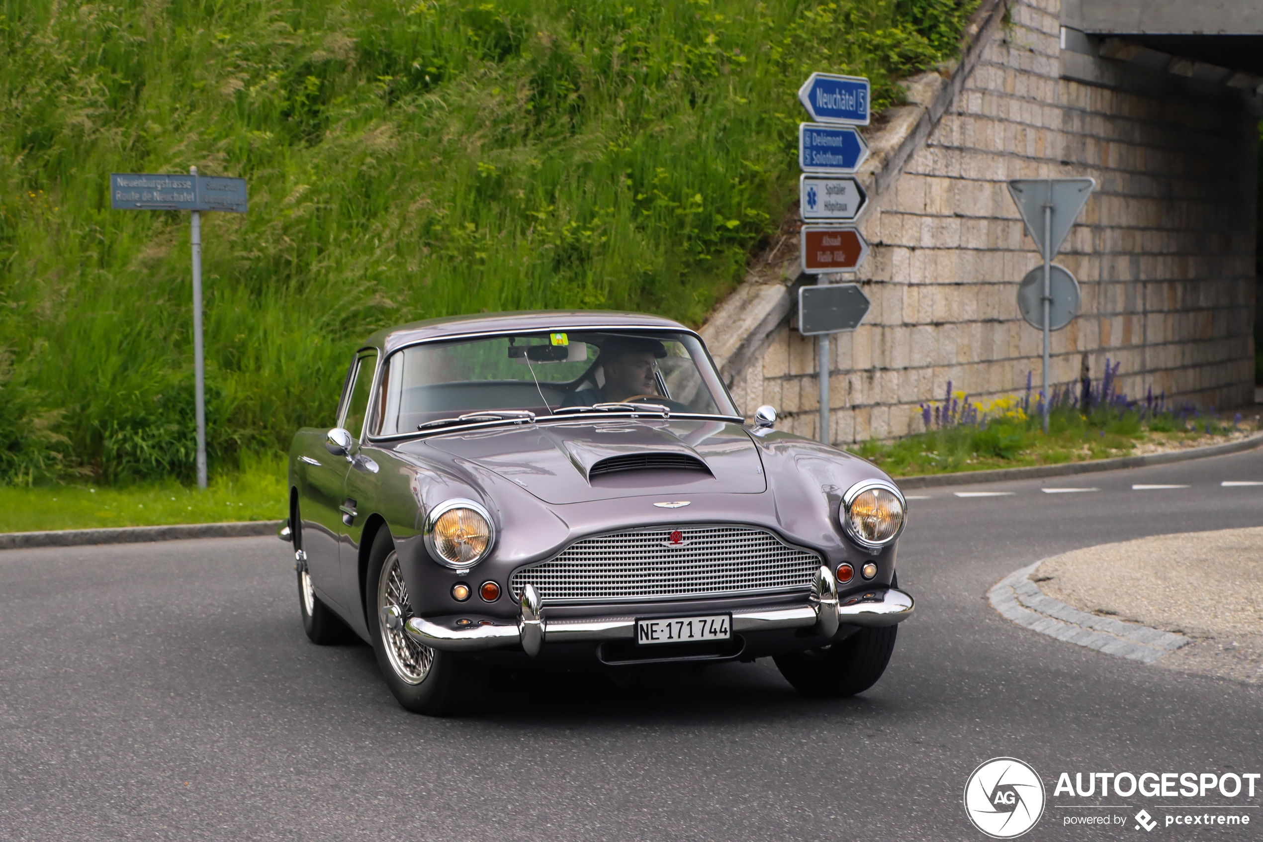 Aston Martin DB4 Superleggera