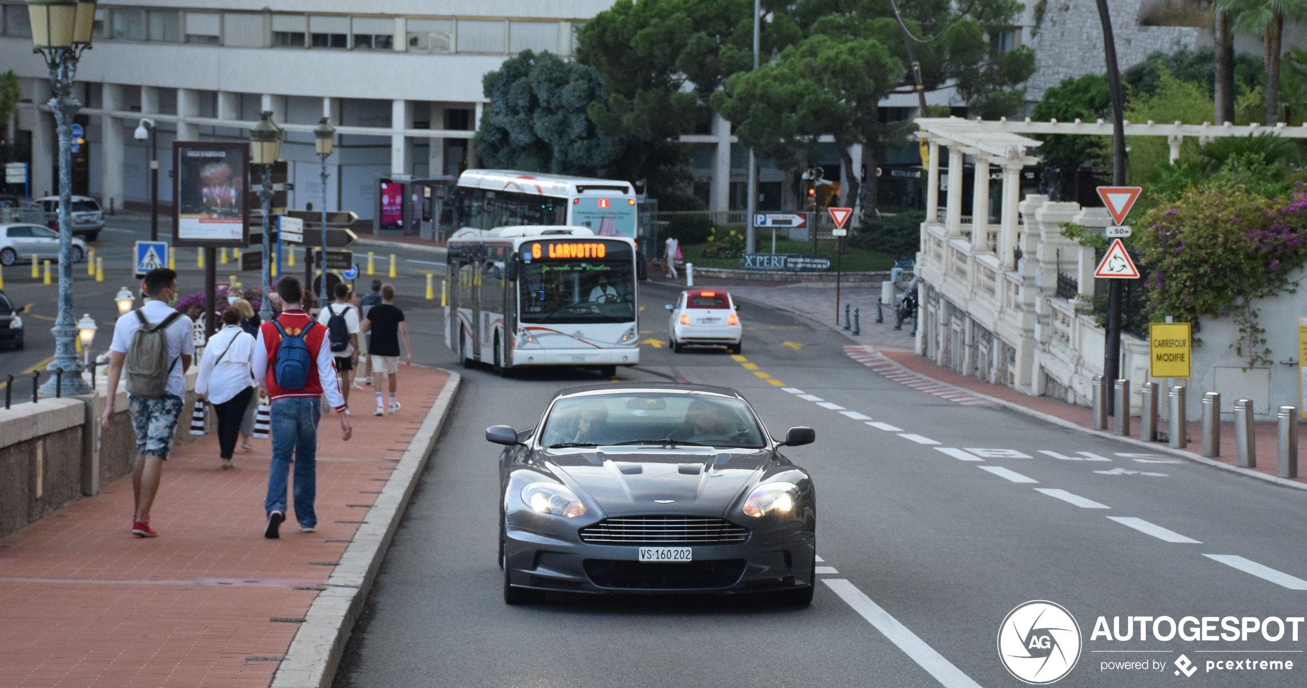 Aston Martin DBS