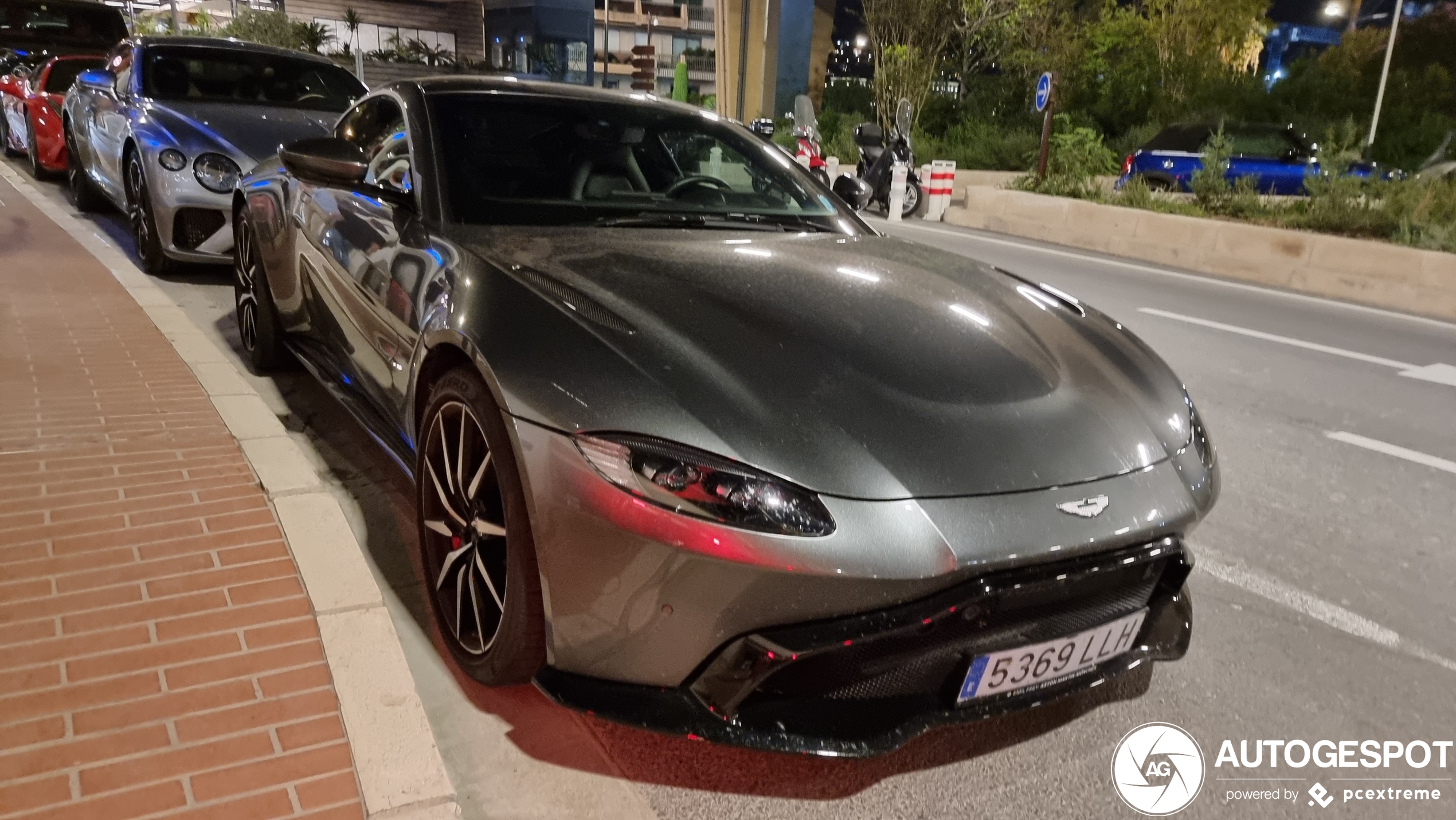 Aston Martin V8 Vantage 2018