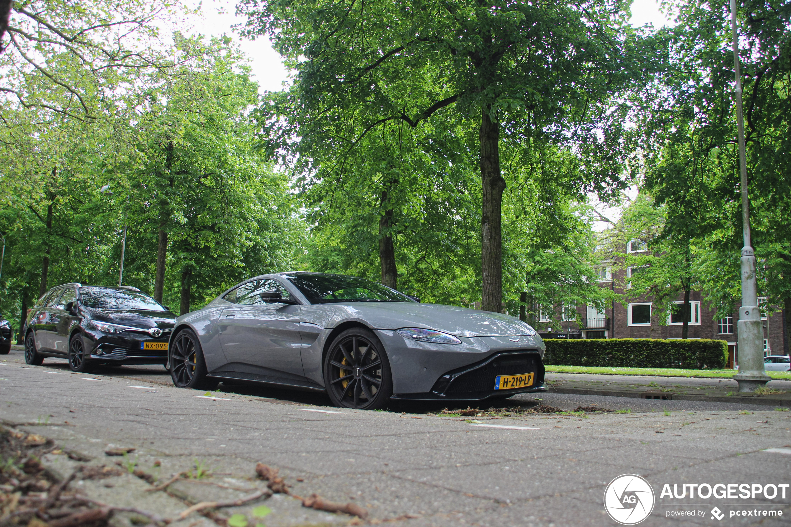 Aston Martin V8 Vantage 2018