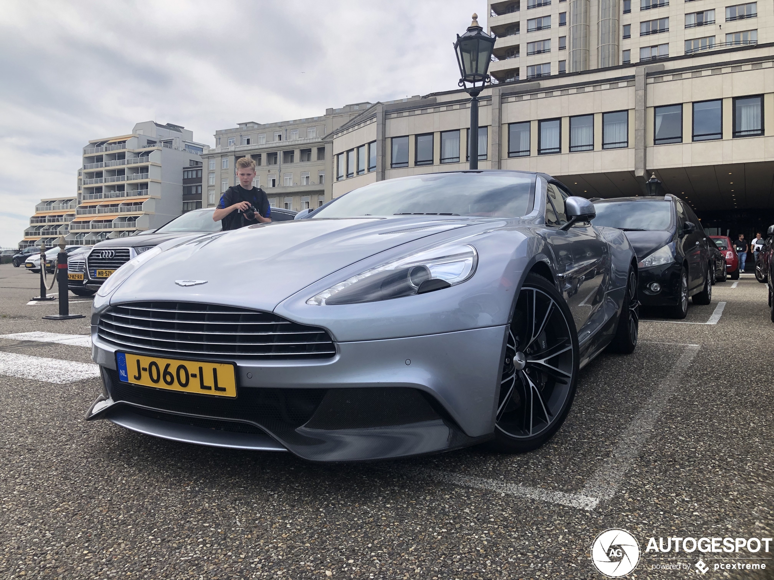 Aston Martin Vanquish Volante