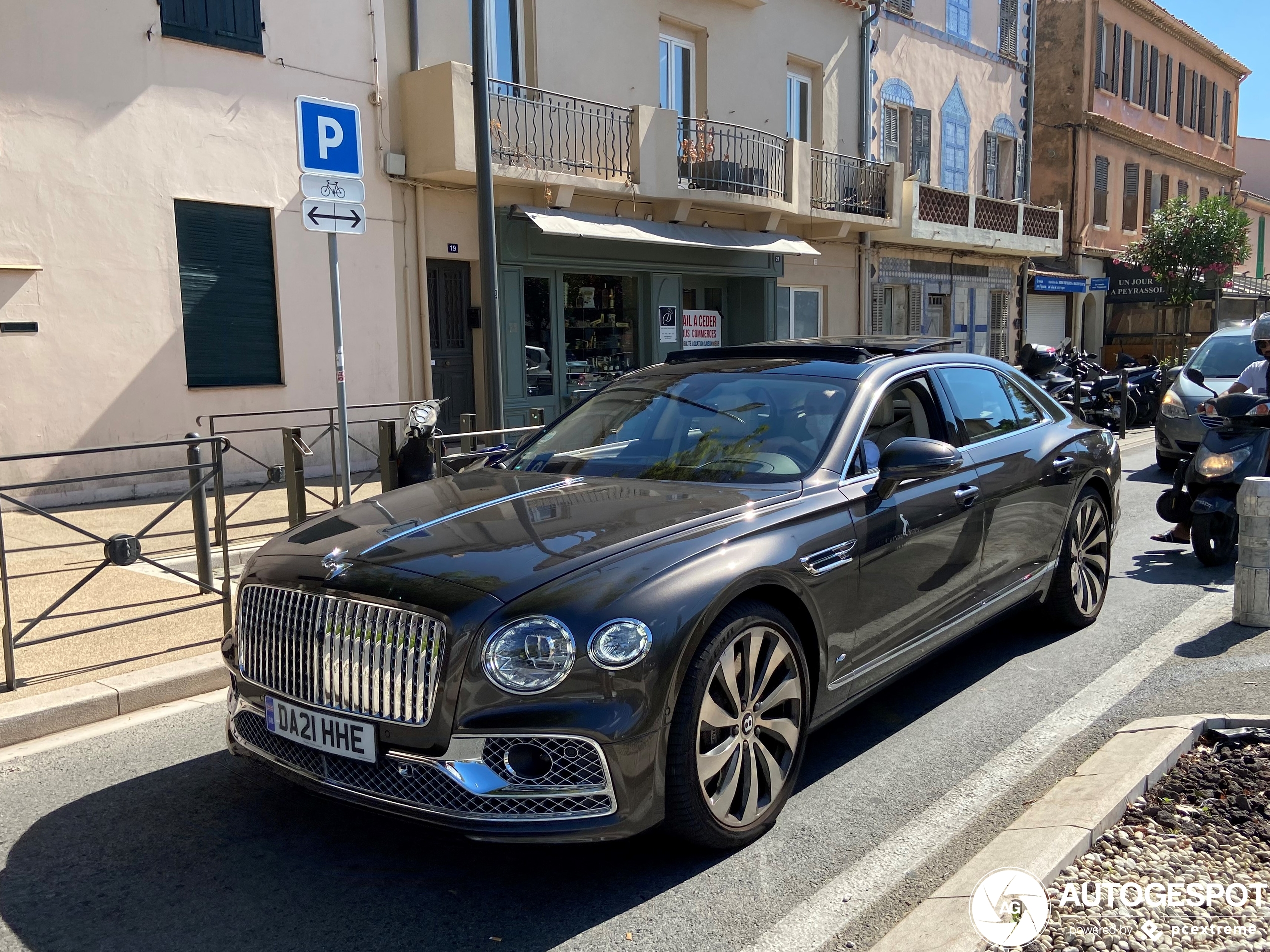 Bentley Flying Spur V8 2021