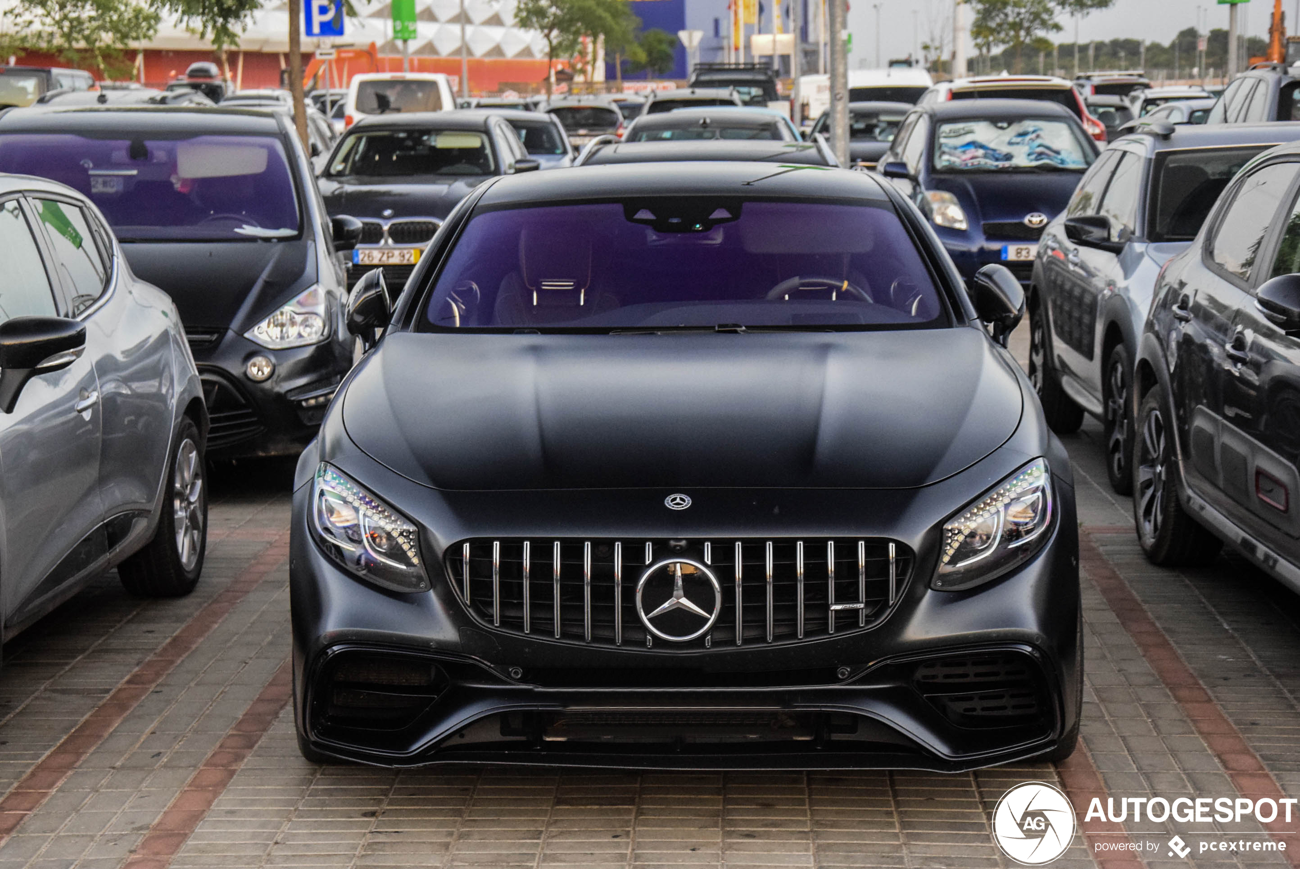 Mercedes-AMG S 63 Coupé C217 2018 Yellow Night Edition