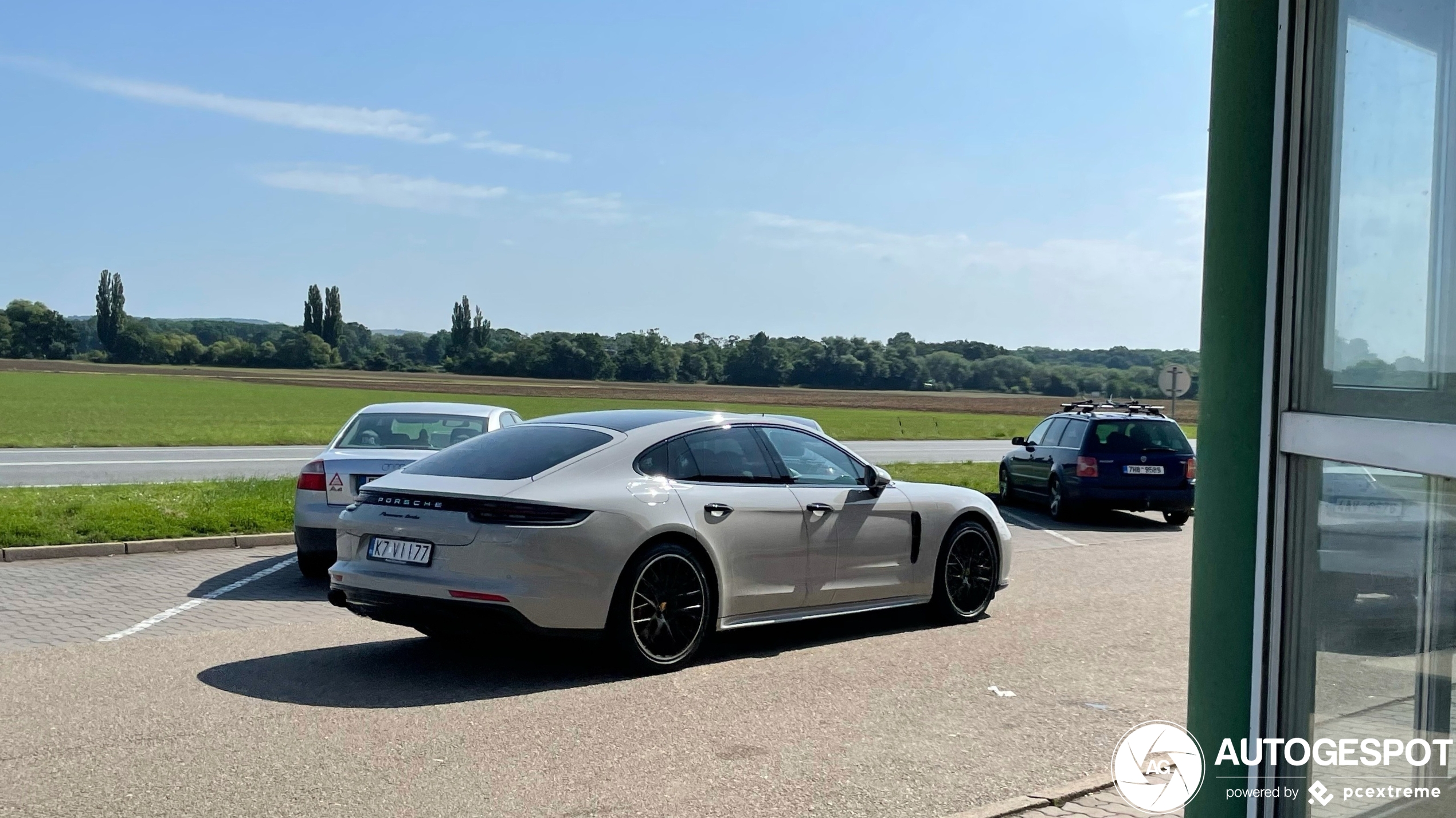 Porsche 971 Panamera Turbo