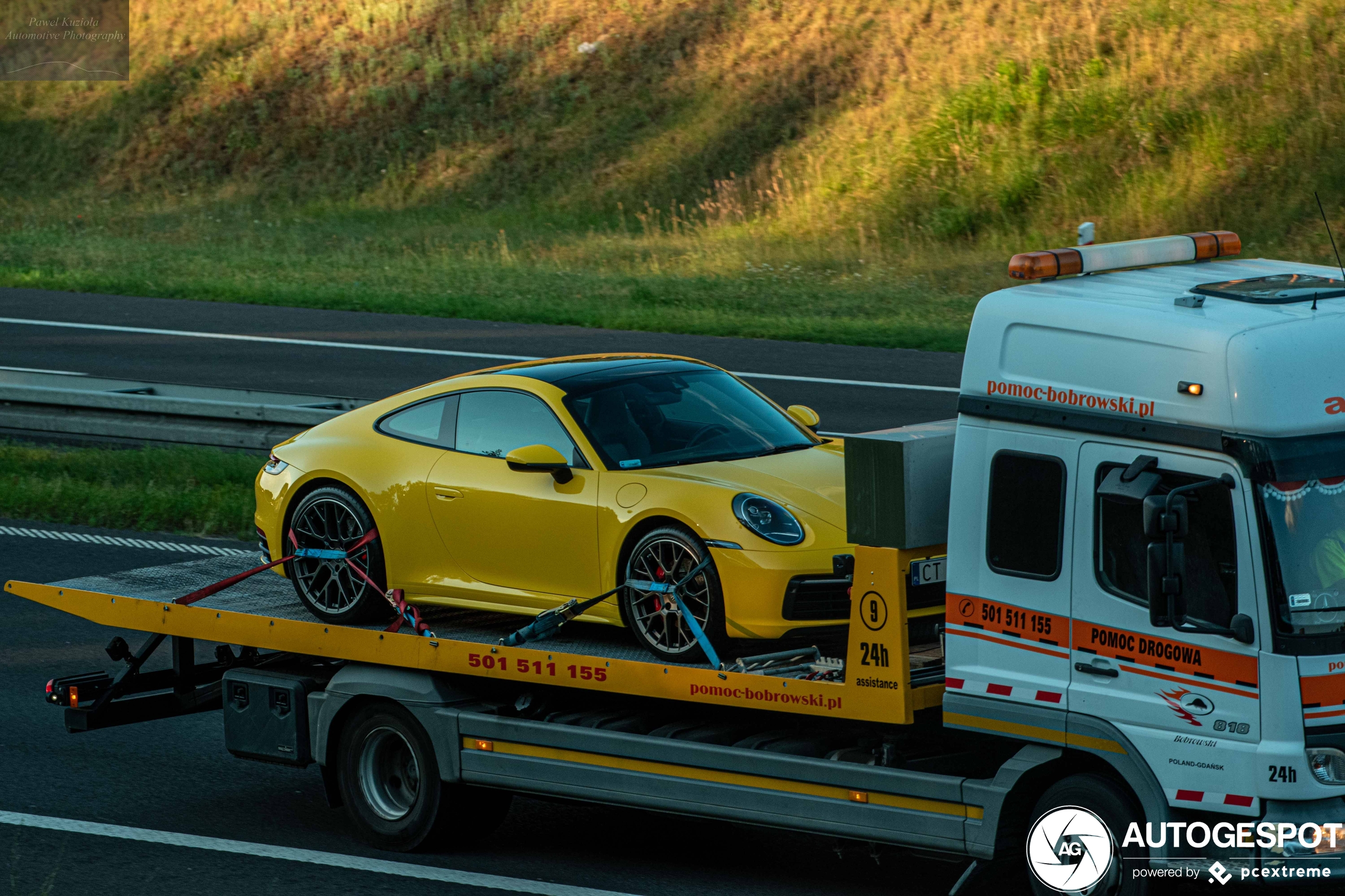 Porsche 992 Carrera 4S