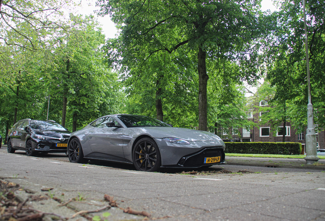 Aston Martin V8 Vantage 2018