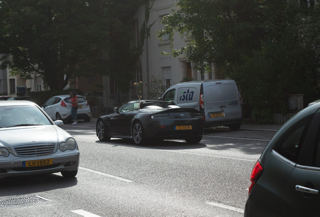 Aston Martin V8 Vantage Roadster 2012