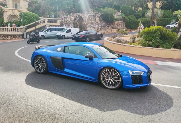 Audi R8 V10 Plus 2015