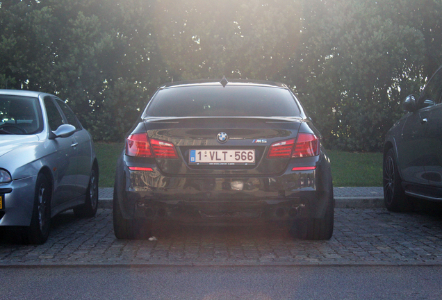 BMW M5 F10 2011