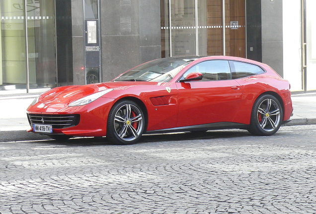 Ferrari GTC4Lusso