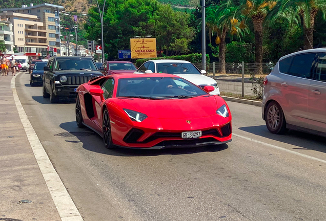 Lamborghini Aventador S LP740-4