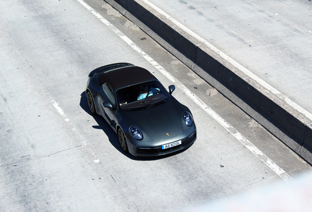 Porsche 992 Carrera 4S Cabriolet