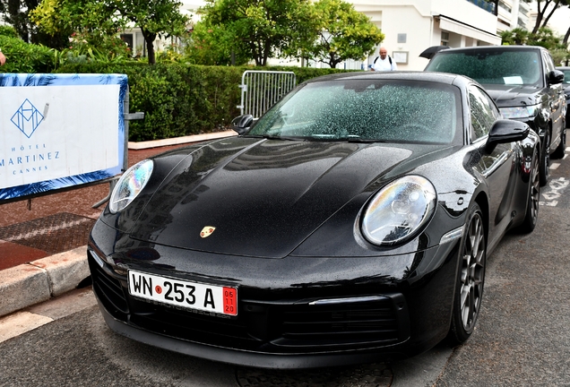 Porsche 992 Carrera 4S