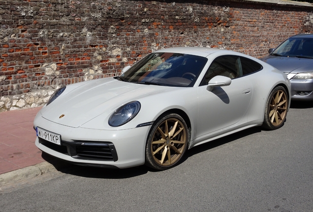 Porsche 992 Carrera 4S