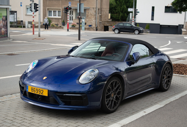 Porsche 992 Carrera 4S Cabriolet