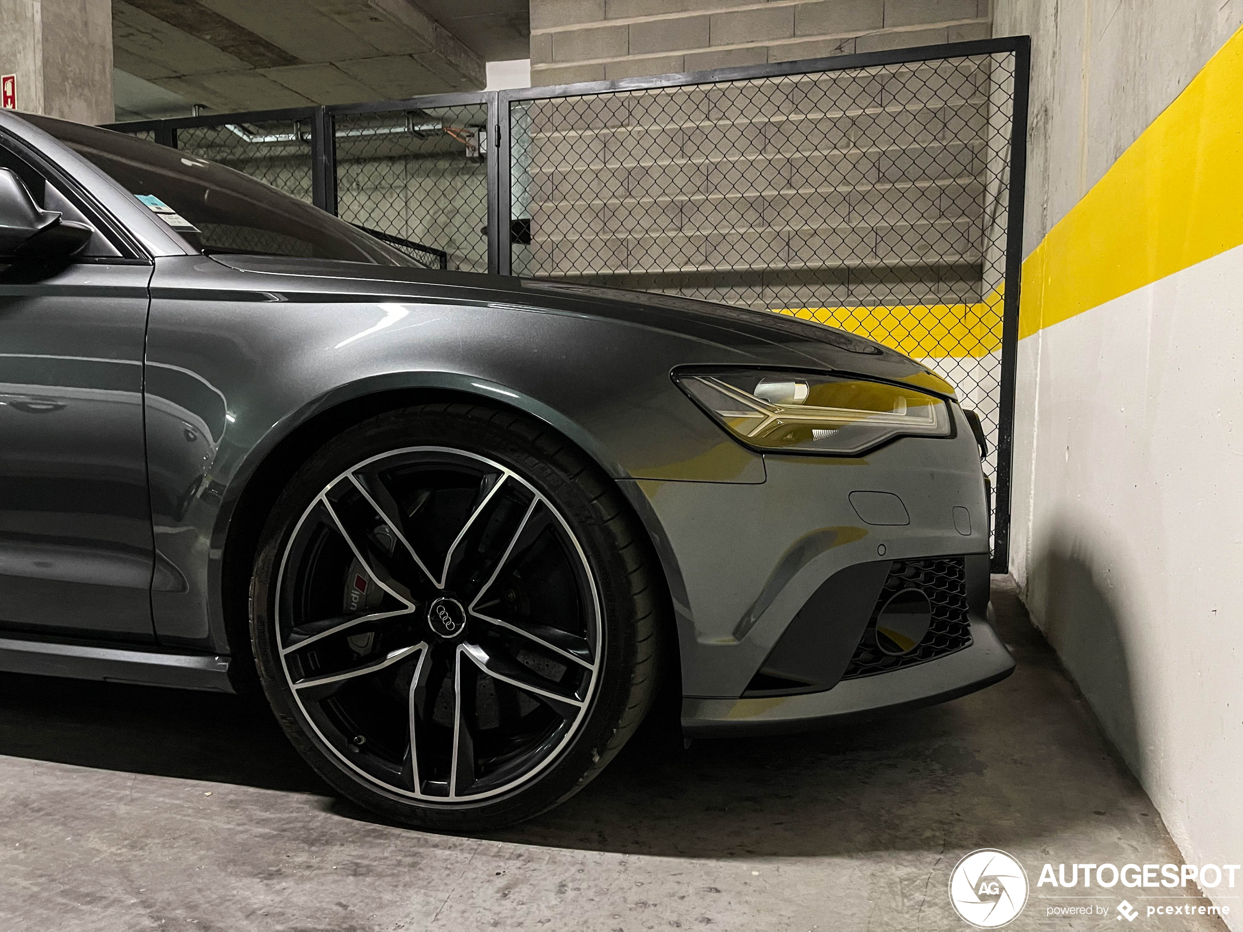 Audi RS6 Avant C7 2015