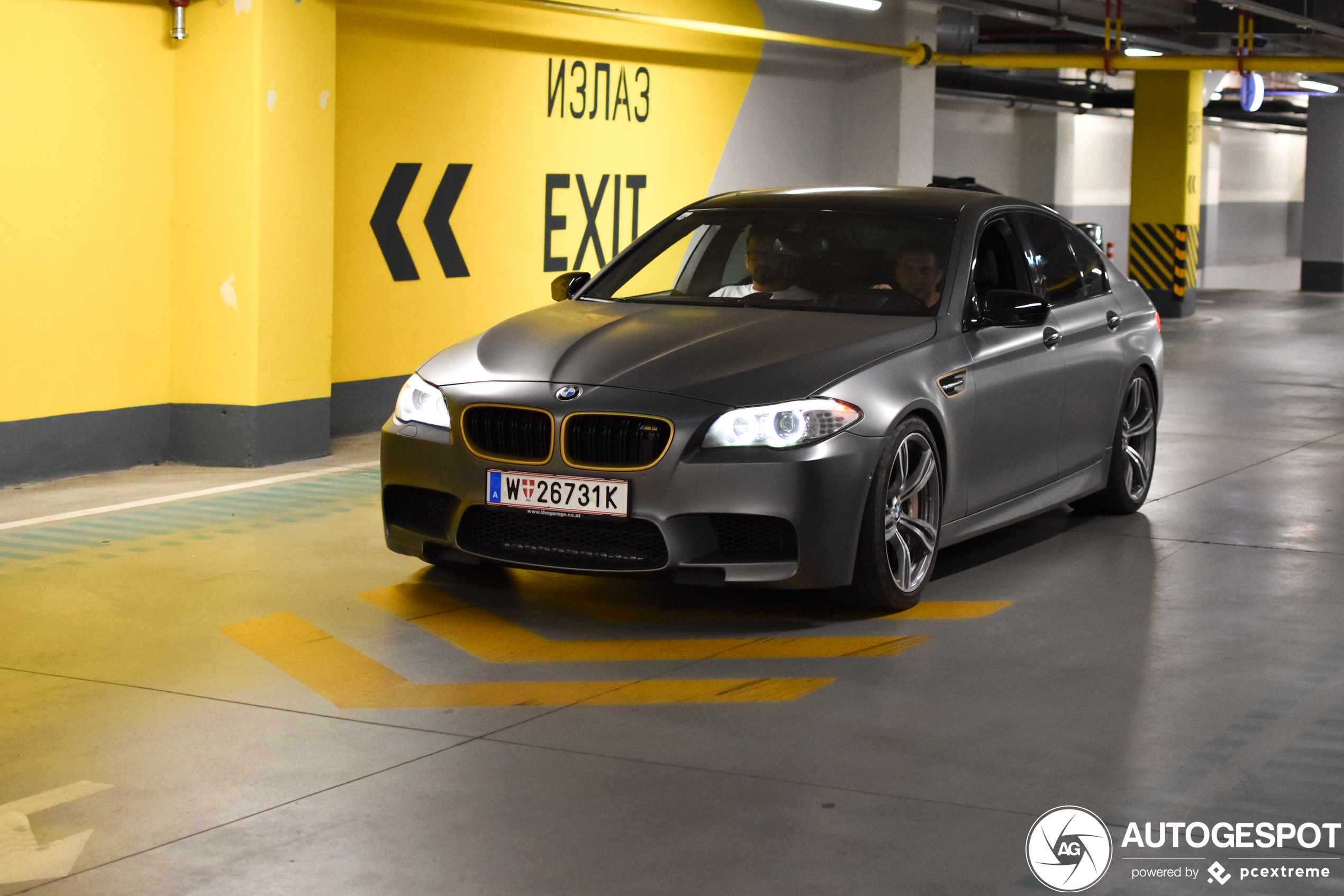 BMW M5 F10 2011