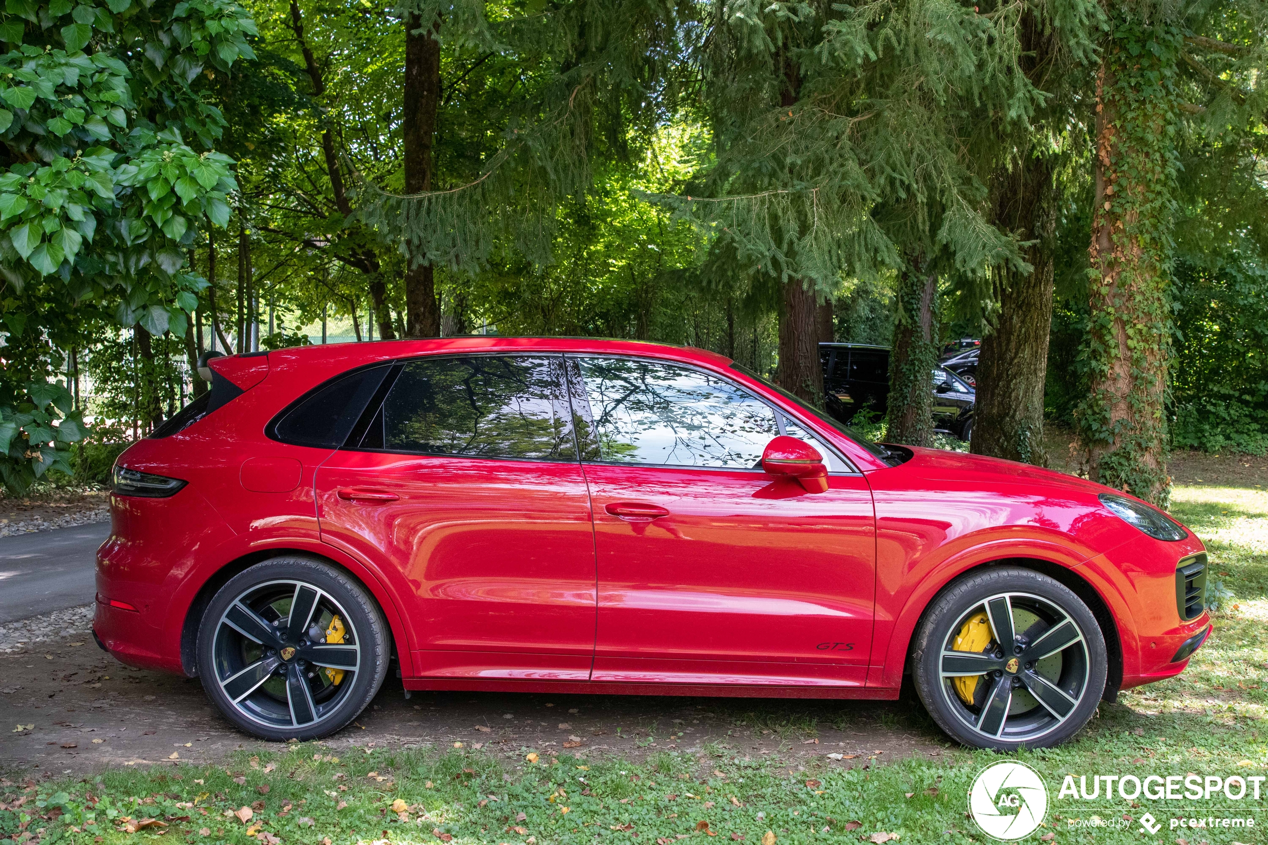 Porsche 9YA Cayenne GTS