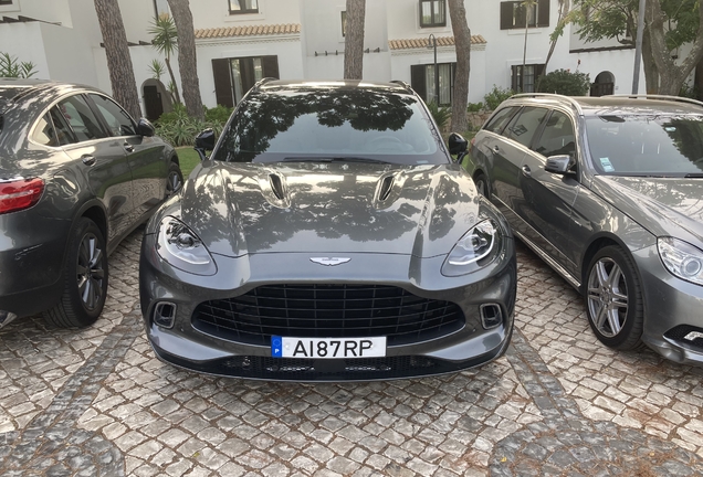 Aston Martin DBX