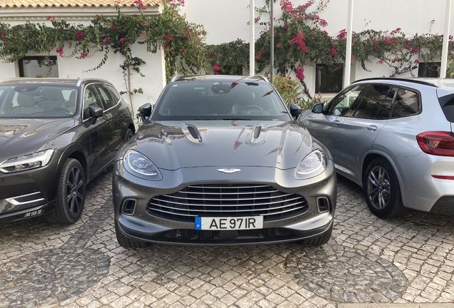 Aston Martin DBX