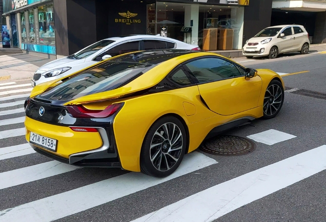 BMW i8