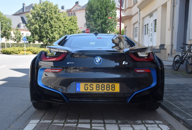 BMW i8