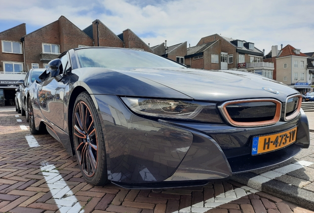 BMW i8 Roadster Ultimate Sophisto Edition