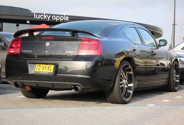 Dodge Charger SRT-8